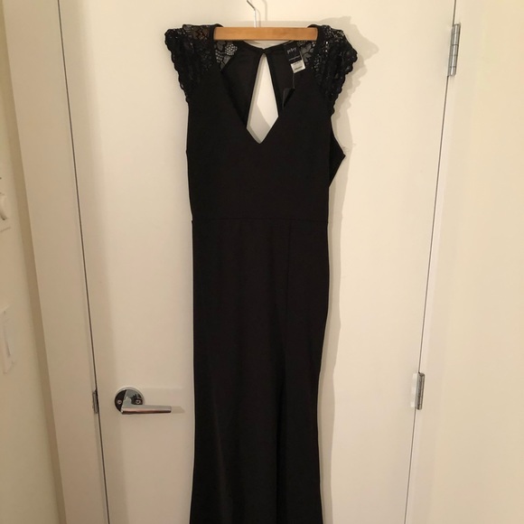 Long black dress with leg slit - Picture 8 of 8